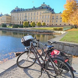 Self guided bike tour Stockholm Drottningholm Sverige