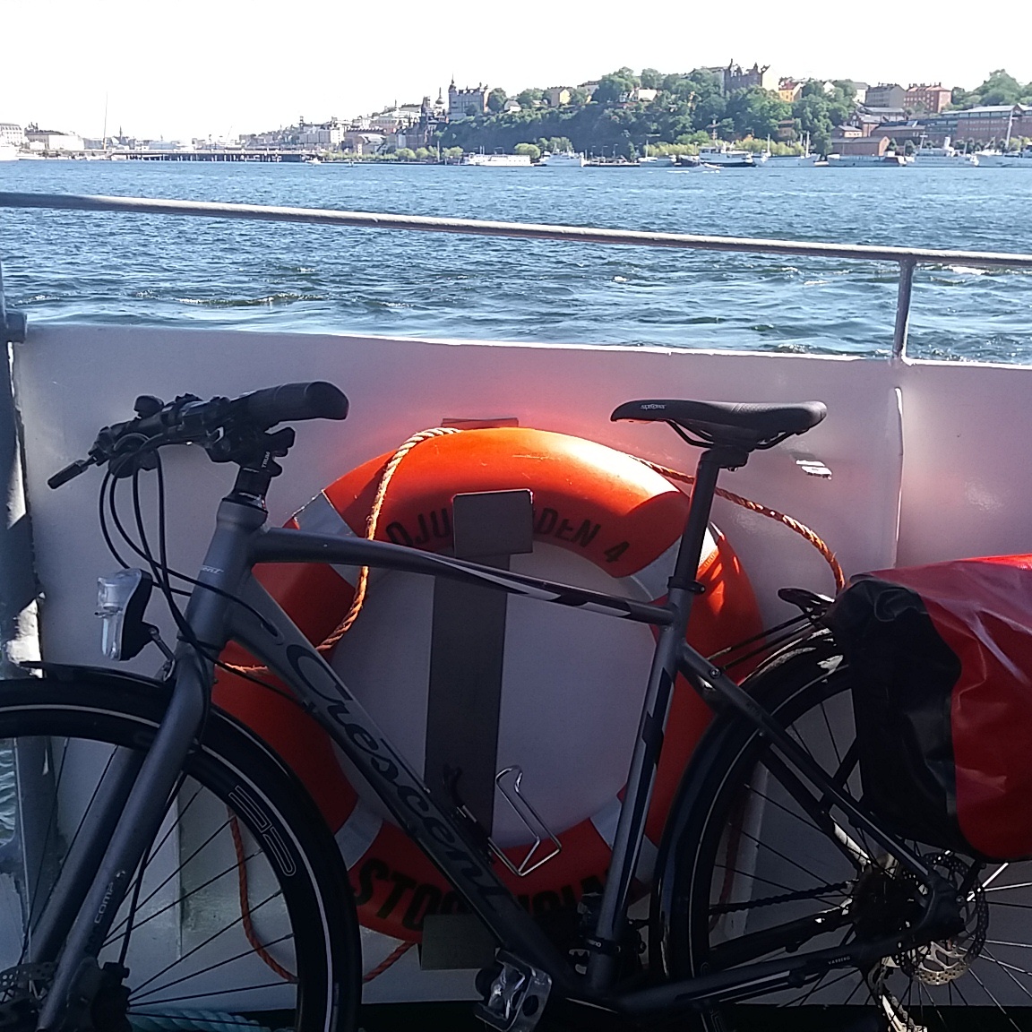 Self guided bike tour Stockholm Ferry Sverige
